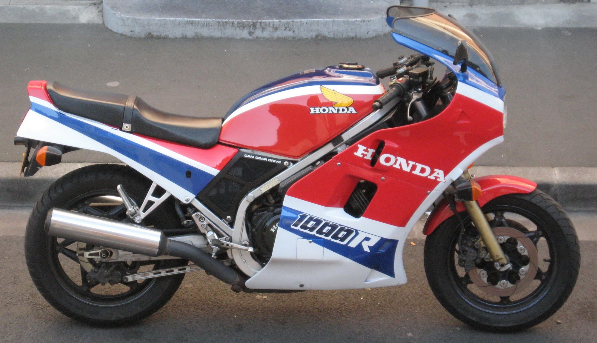 Honda vf 1000r modifications